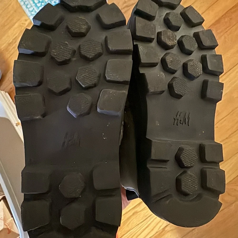 H&M Olive Green Kids' Boots final sale